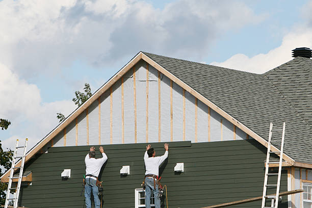 Professional Emergency Siding Repair technician working in Pope Army Airfield, NC